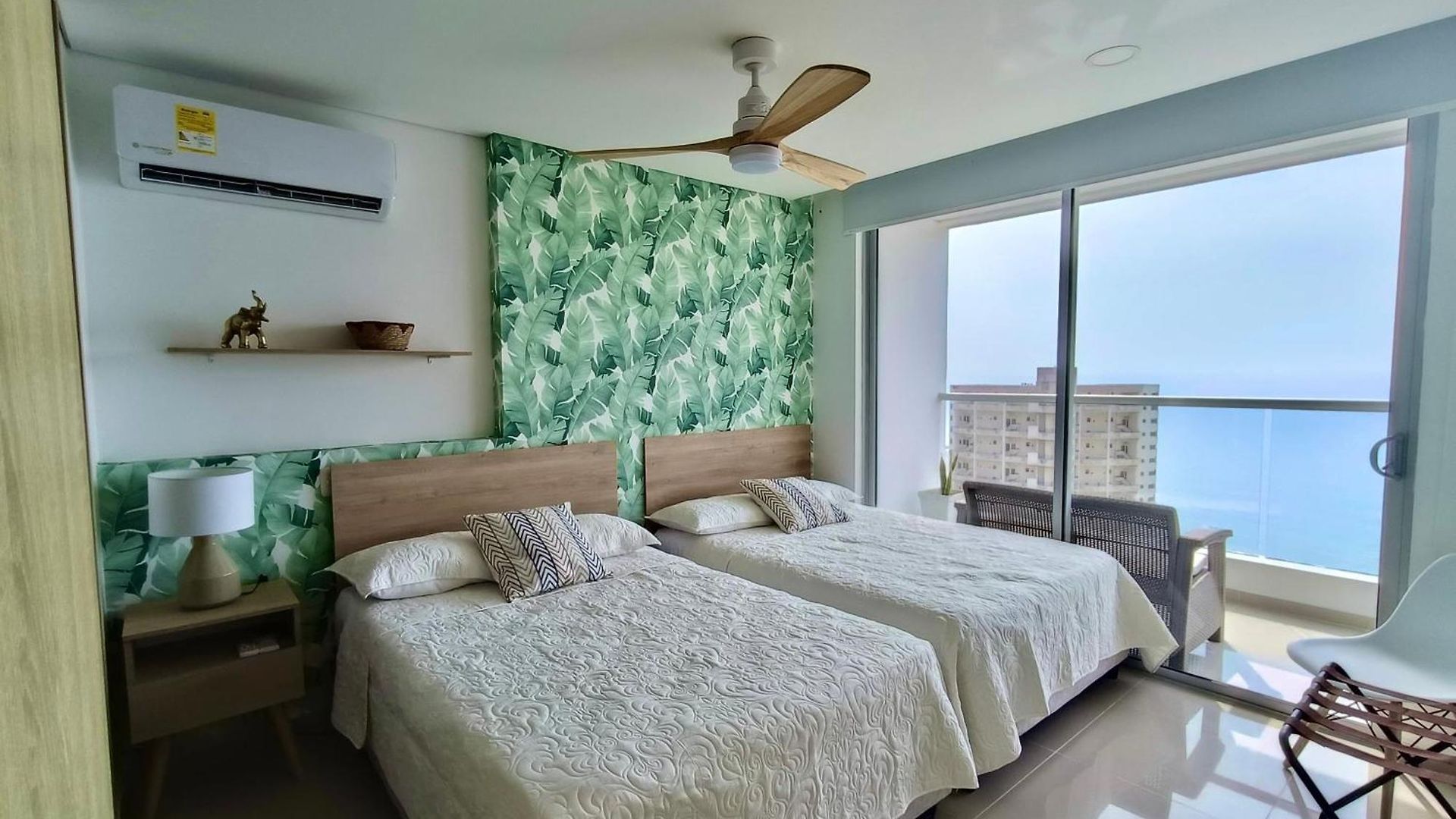 Great Sunsets & Sea Views, Near Beach&downtown Apartment