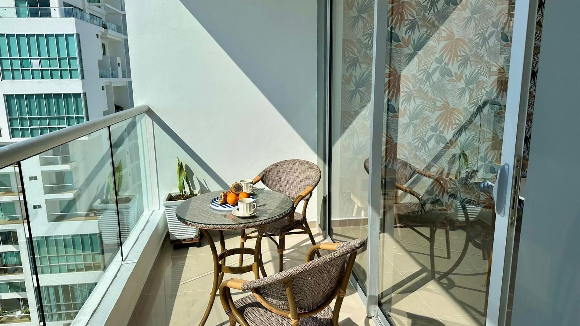 Great Sunsets & Sea Views, Near Beach&downtown Apartment
