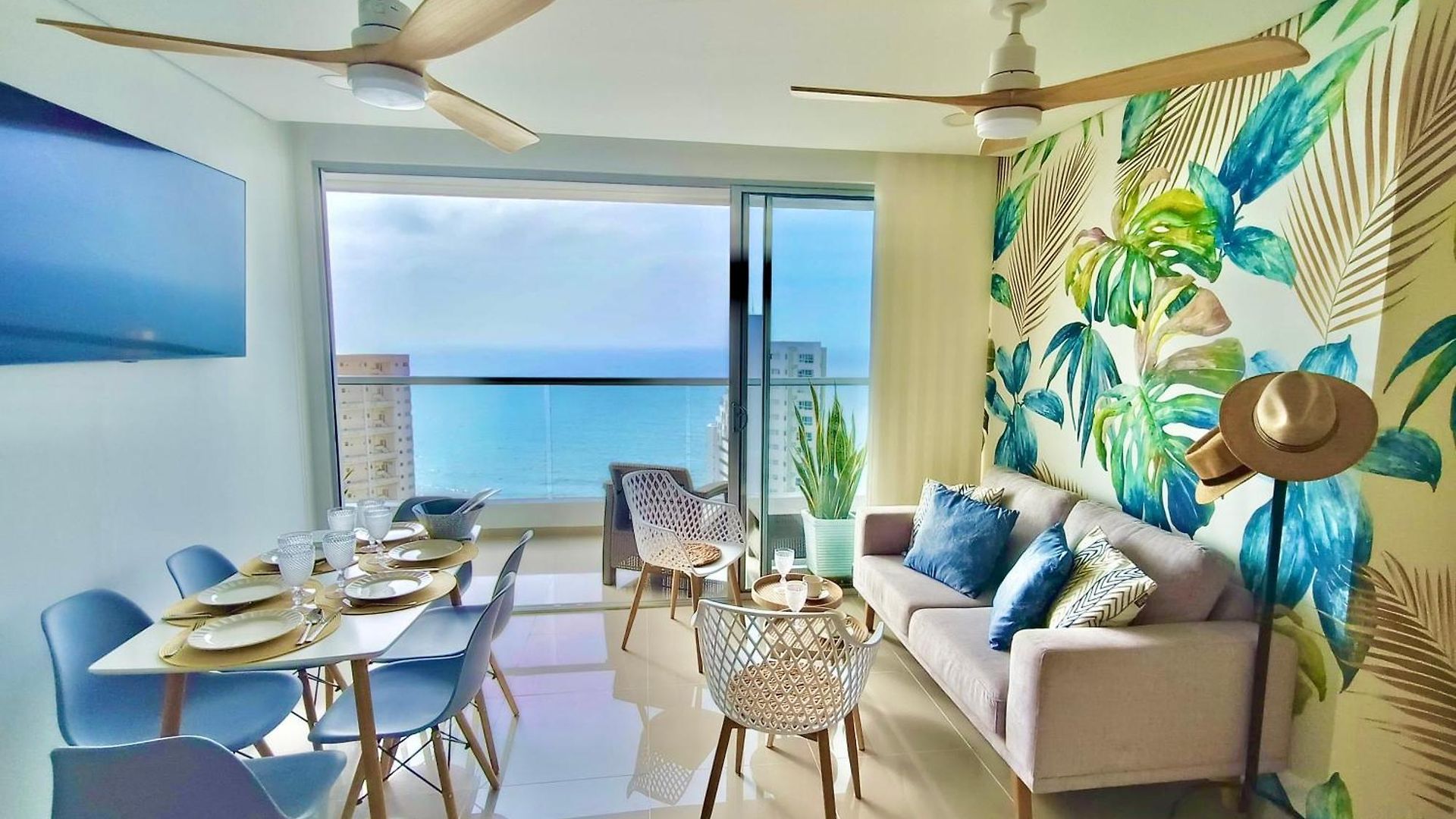 Apartment Great Sunsets & Sea Views, Near Beach&downtown