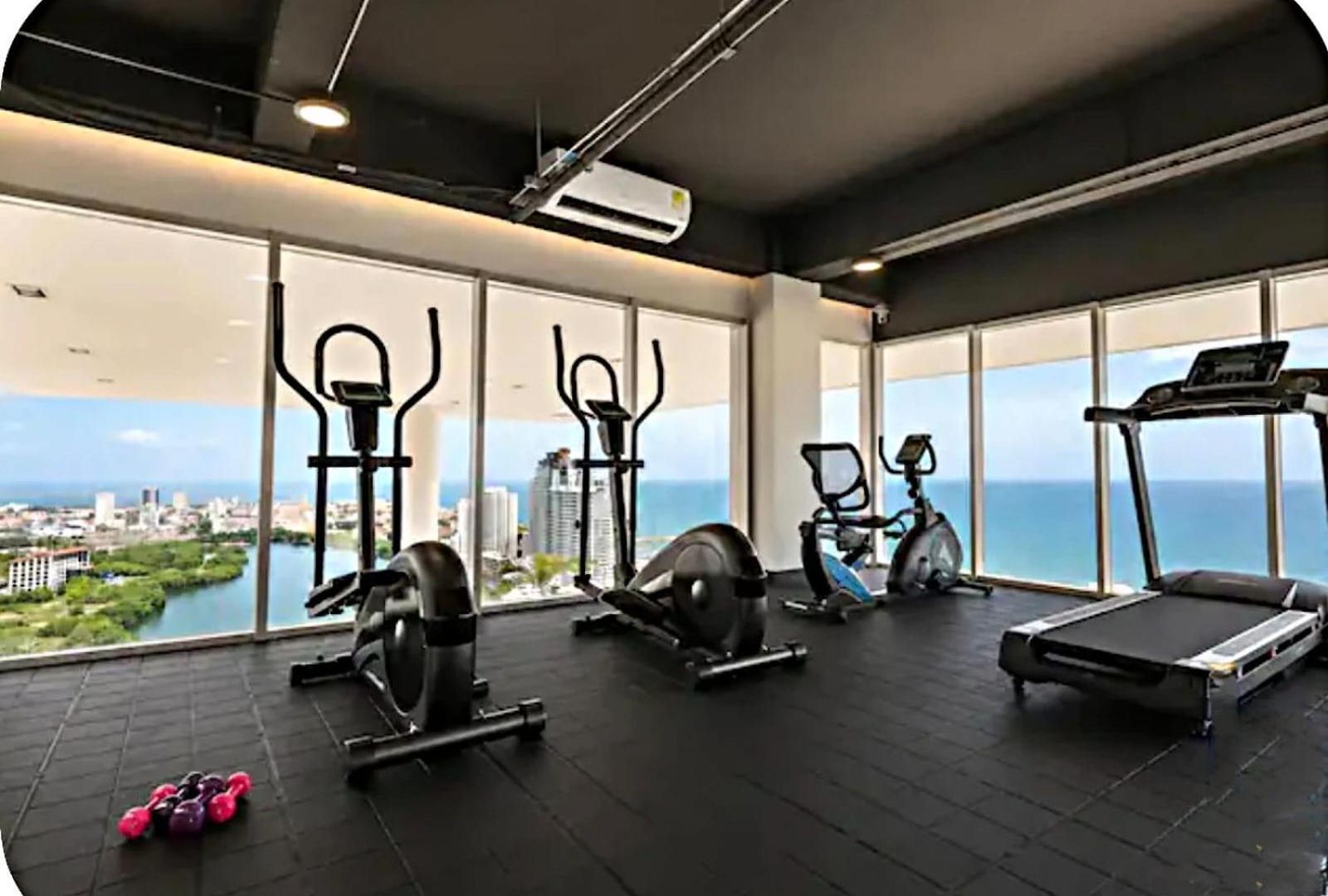 Great Sunsets & Sea Views, Near Beach&downtown *